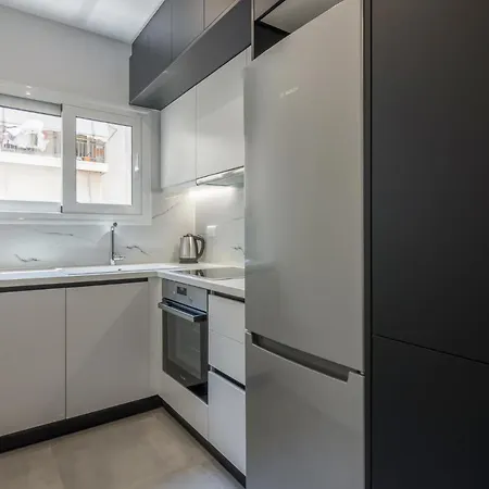 Classic 1 Bedroom In Pagrati Διαμέρισμα *